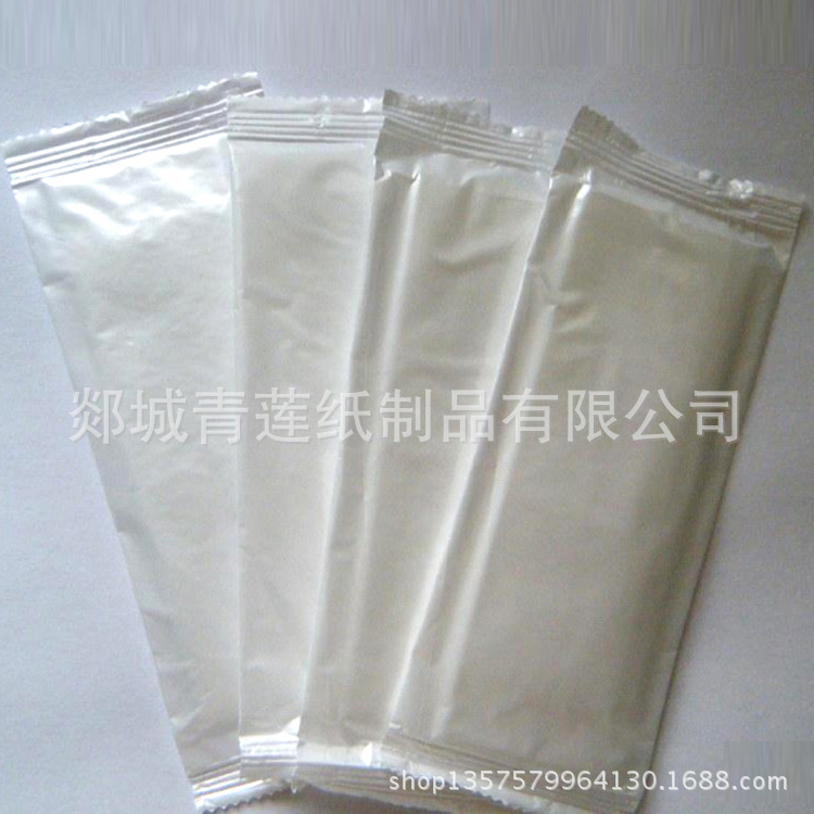 【批发供应 酒店单片包装 一次性小白包湿巾 专业加工出口【图】】价格,厂家,图片,湿巾,郯城青莲纸制品-